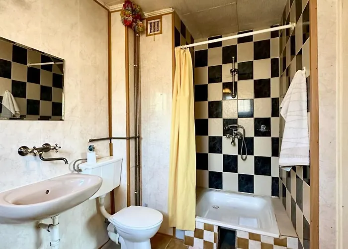 Gospodarstwo agroturystyczne Agro-raj - *